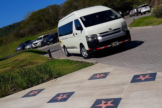 private-shuttle-transfer-from-liberia-airport-to-planet-hollywood-beach-resort