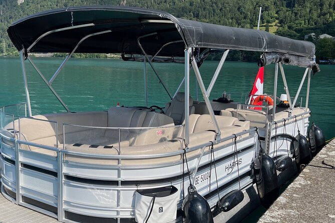 private-sightseeing-boat-trip-on-lake-thun-interlaken