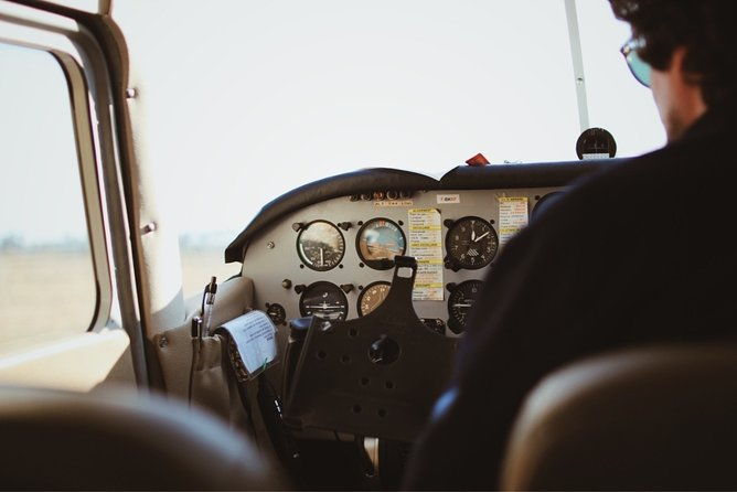 private-sightseeing-flight-over-hamburg