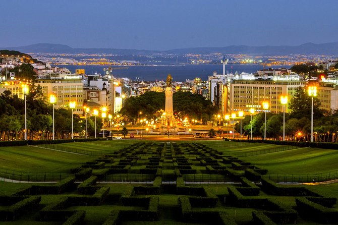 private-sightseeing-in-lisbon-by-night