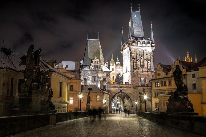 private-sightseeing-in-prague-by-night-2
