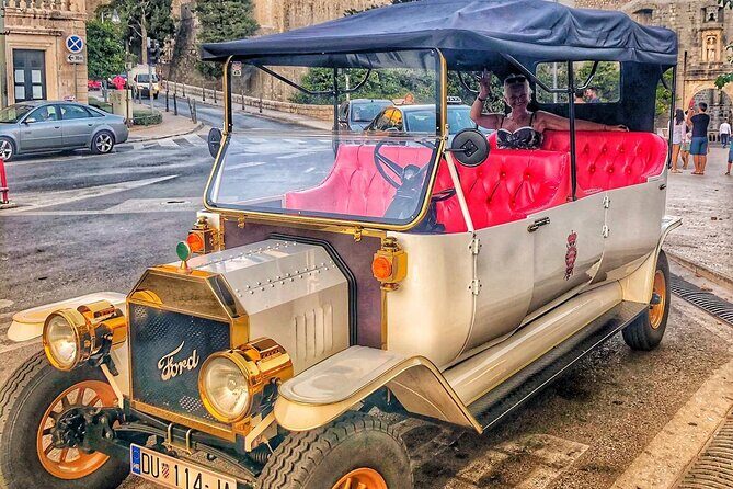 Private Sightseeing Tour in Dubrovnik with a Classic Old Car - The Charm of the Vintage Vehicle