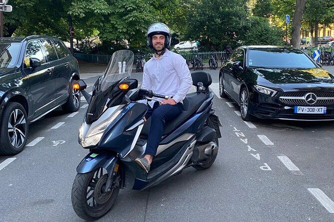 private-sightseeing-tour-in-paris-by-motorcycle