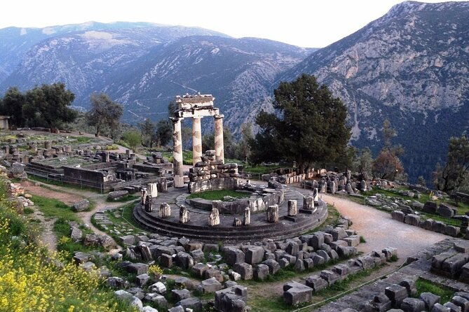 private-sightseeing-tour-to-delphi