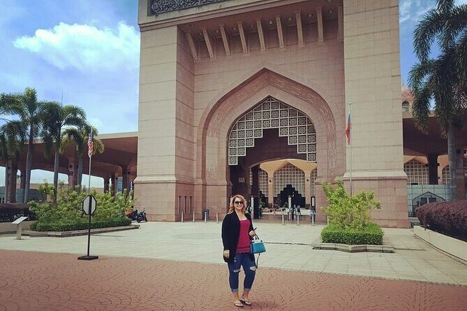 Private Sightseeing Tour Visit in Putrajaya from Kuala Lumpur - The Sum Up