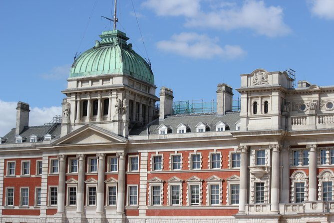 private-sir-winston-churchill-walking-tour-of-london