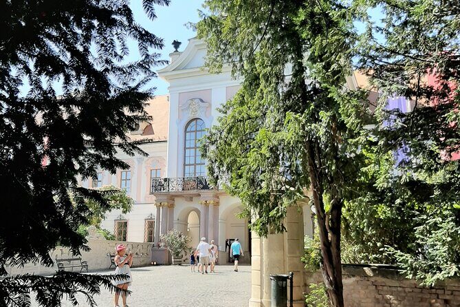 Private Sissi Castle Tour - Authentic Insights and Hidden Gems