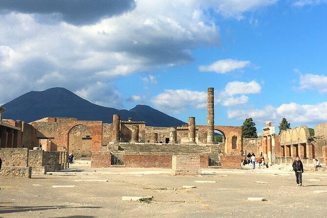 private-skip-the-line-archeo-tour-of-pompeii