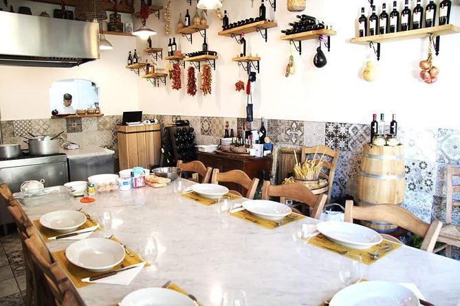 private-small-group-at-quanto-basta-school-in-sorrento-center