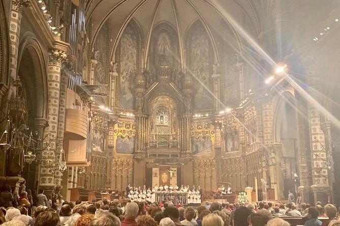 private-small-group-full-day-tour-montserrat-and-cava-visit-with-lunch-and-transportation