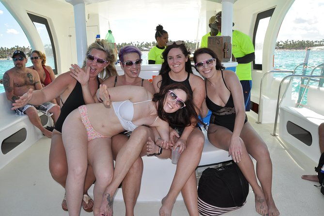 private-small-group-snorkeling-cruise-natural-pool-exclusive-virgin-beach