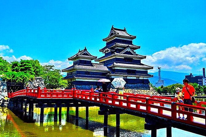 private-snow-monkeys-park-day-trip-from-tokyo-or-nagano