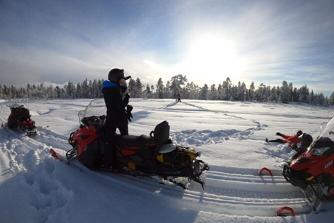 private-snowmobile-experience-in-rovaniemis-forest