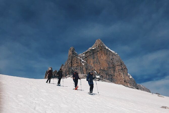 private-snowshoe-route-in-cantabria-picos-de-europa