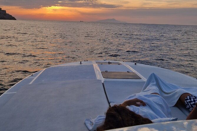 private-sorrento-coast-sunset-with-prosecco-spritz-limoncello