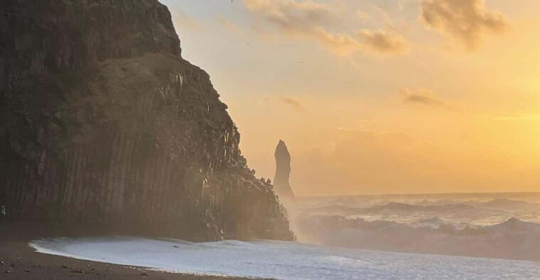private-south-coast-glacier-black-sand-beach-tour