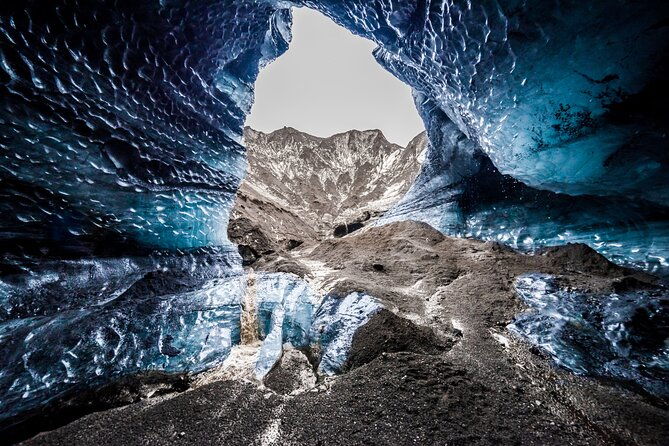 private-south-coast-katla-ice-cave-tour-in-iceland