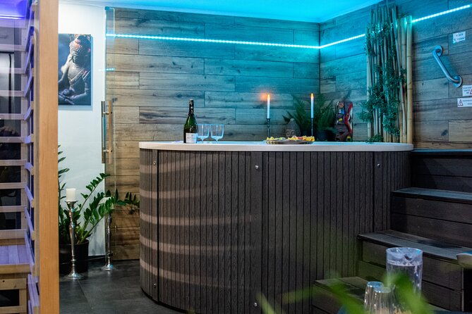 private-spa-with-jacuzzi-and-sauna