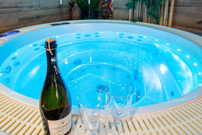 private-spa-with-jacuzzi-and-sauna