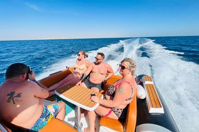 Private Speed Boat 4 Hours to White Island and Dolphin House - Key Points