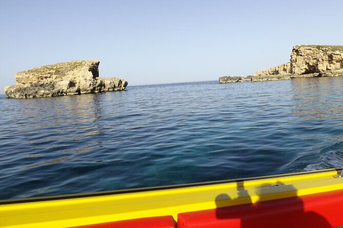 private-speedboat-2hrs-crystal-blue-lagoon-caves-snorkelling