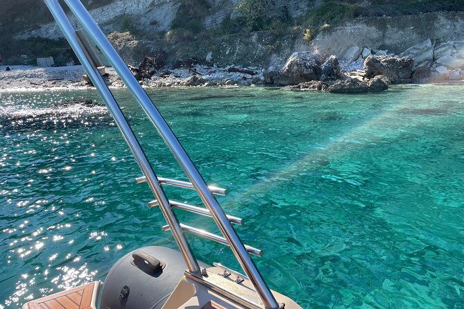 private-speedboat-for-visit-island-big-cave-beach-on-karaburun-2