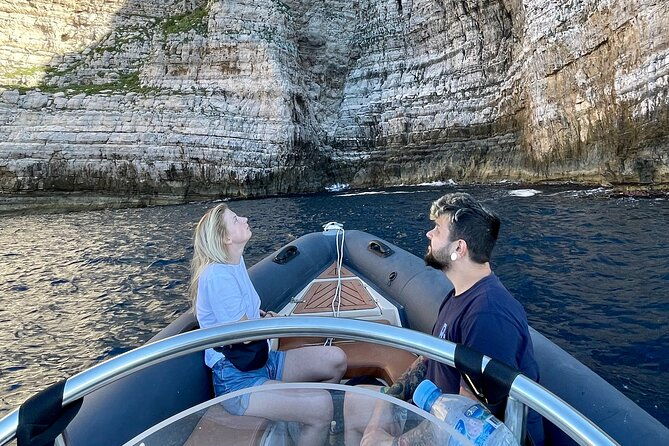 private-speedboat-for-visit-island-big-cave-beach-on-karaburun-2