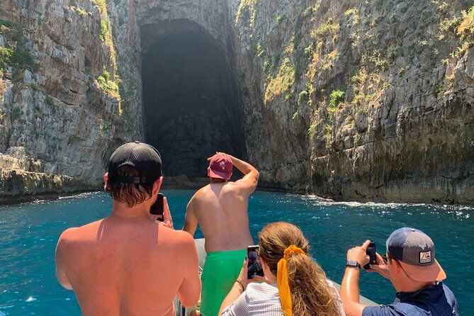 private-speedboat-for-visit-island-big-cave-beach-on-karaburun
