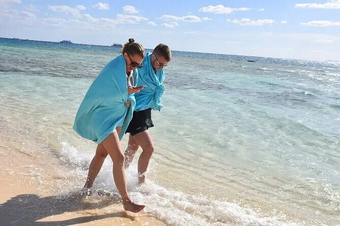 Private Speedboat to Abu Munkar Island and Snorkeling - Hurghada - Key Points