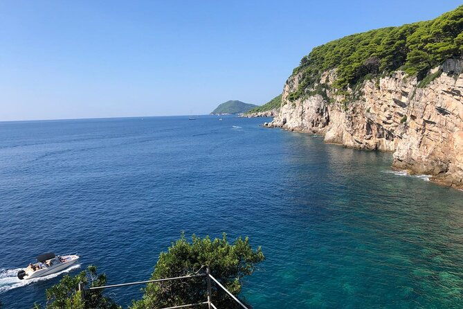 private-speedboat-tour-caves-beaches-islands-and-more