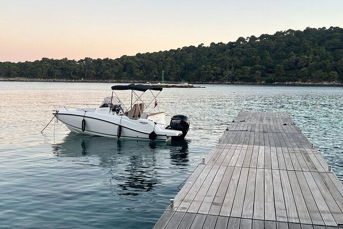 private-speedboat-tour-caves-beaches-islands-and-more