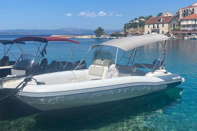 private-speedboat-tour-from-trogir-and-split-all-around-island-solta