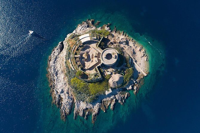 Private Speedboat Tour: Lady of the Rocks & Blue Cave - Small Groups up to 25 - Who would love this tour?