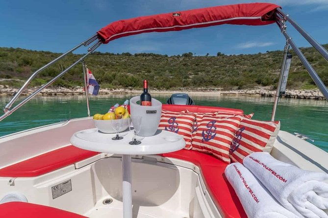 private-speedboat-tour-to-blue-cave-vis-and-hvar