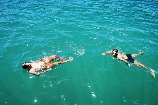 private-speedboat-tour-with-blue-and-green-lagoons-in-ilha-grande