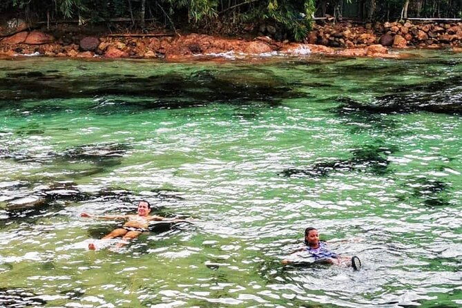 private-speedboat-tour-with-blue-and-green-lagoons-in-ilha-grande