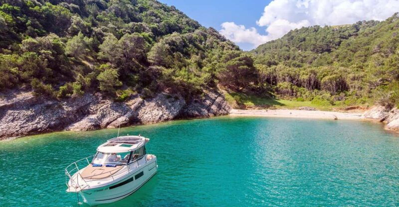 private-speedboat-tours-sea-symphony