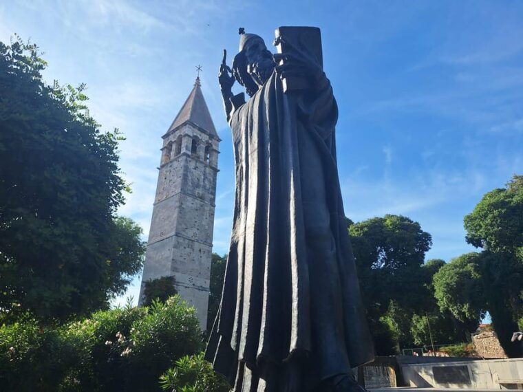 private-split-and-trogir-guided-walk-tour-cruise-ship-pickup