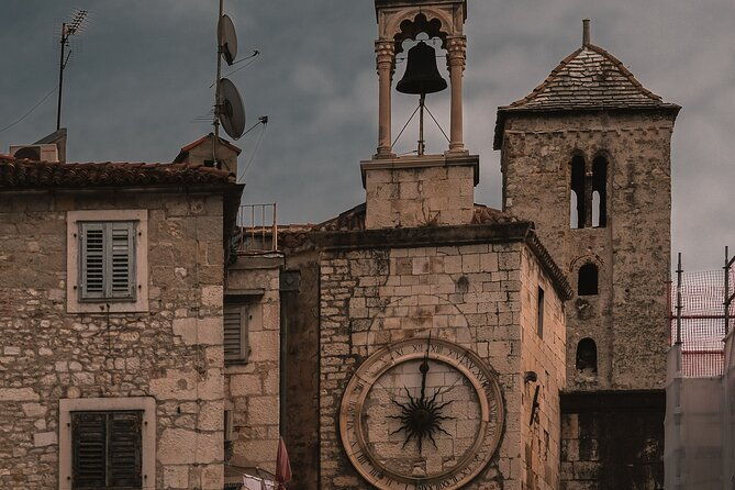 private-split-visit-diocletian-palace-taste-food-at-the-market