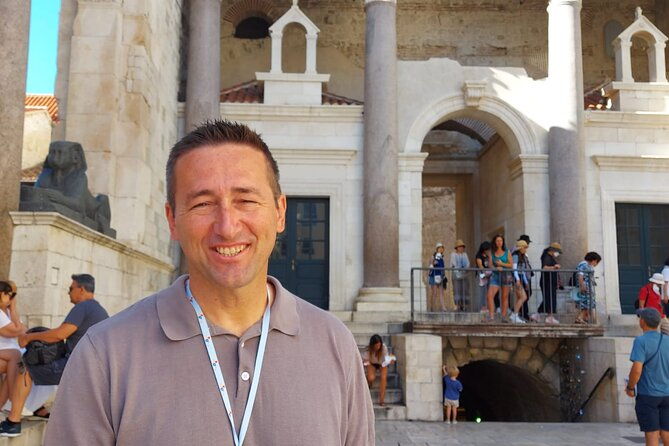 private-split-walking-tour-with-cathedral-entrance