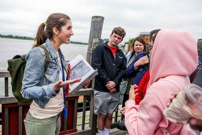 private-statue-of-liberty-and-ellis-island-tour