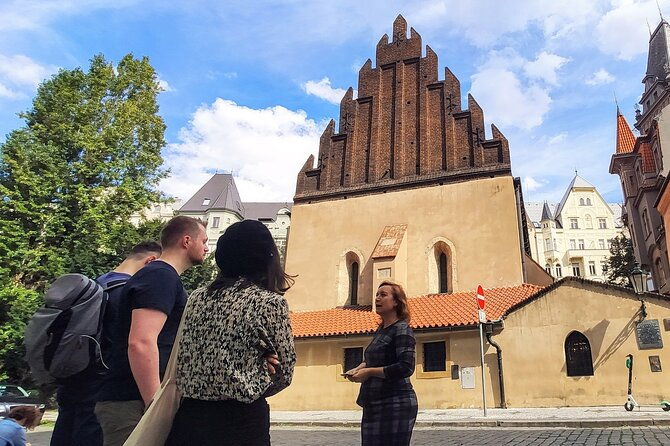 private-stories-of-jewish-prague-walking-tour
