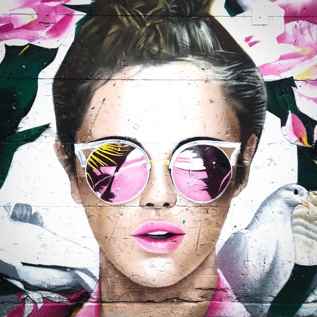 private-street-art-walking-tour-in-berlin-friedrichshain
