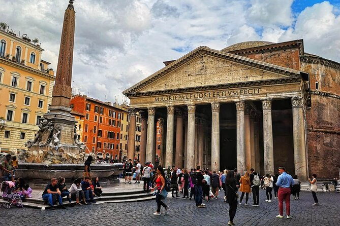 private-stroll-of-the-artists-in-rome-best-squares-fountains-tour