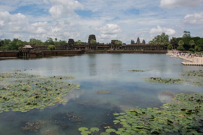 Private Sunrise Angkor Wat Tour with pickup from your hotel - Who Should Consider This Tour?
