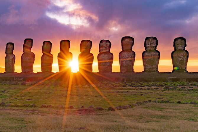 private-sunrise-tour-at-15-moai-tongariki-park