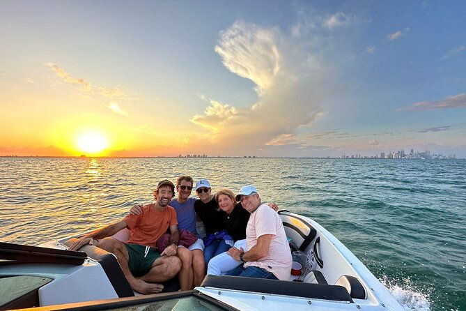 private-sunset-boat-cruise-in-miami-with-champagne-by-the-cleat
