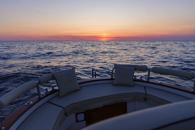 private-sunset-boat-tour-in-ischia-2