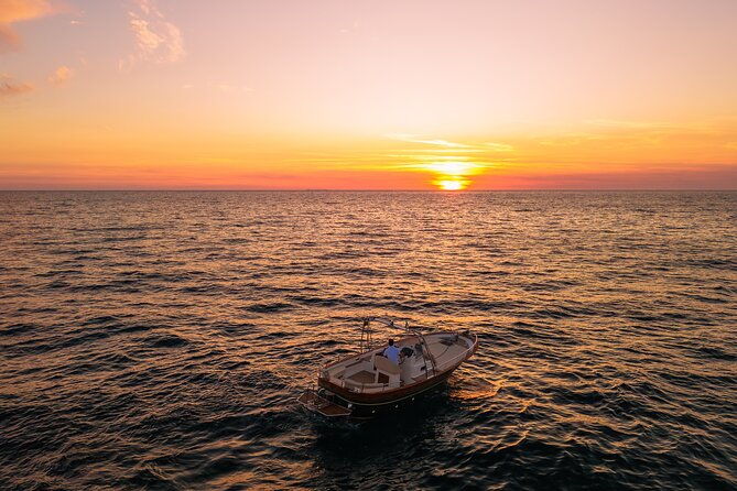 private-sunset-boat-tour-in-ischia
