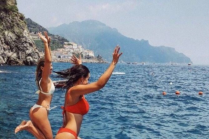 private-sunset-boat-tour-in-positano